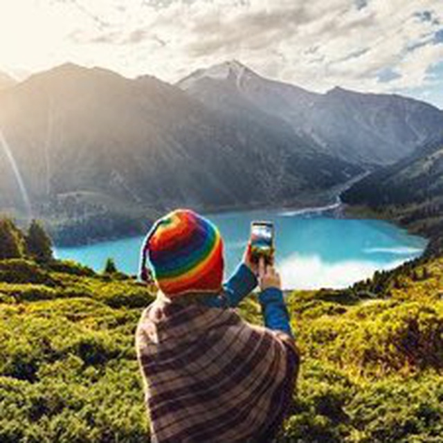 Amazing World and Travel's icon